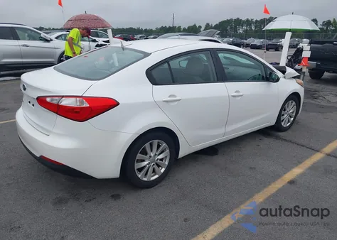 2016 Kia Forte Lx z USA, uszkodzony, nr VIN KNAFX4A66G5477915